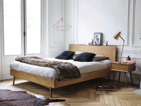 dormitorio de madera y blanco